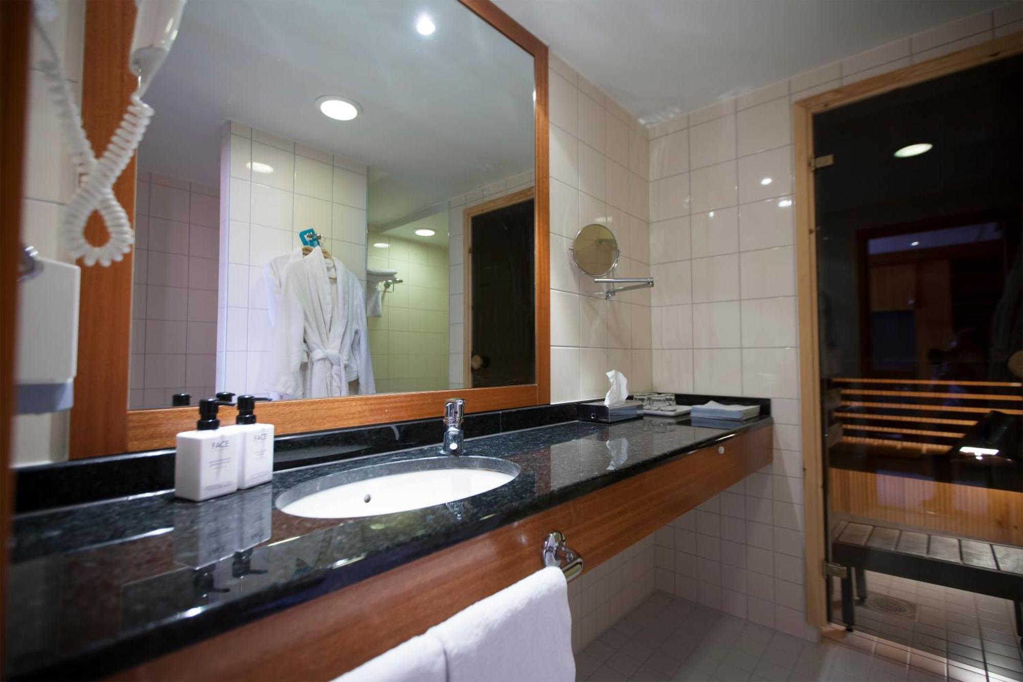 Hotel Oscar Varkaus Quarto foto