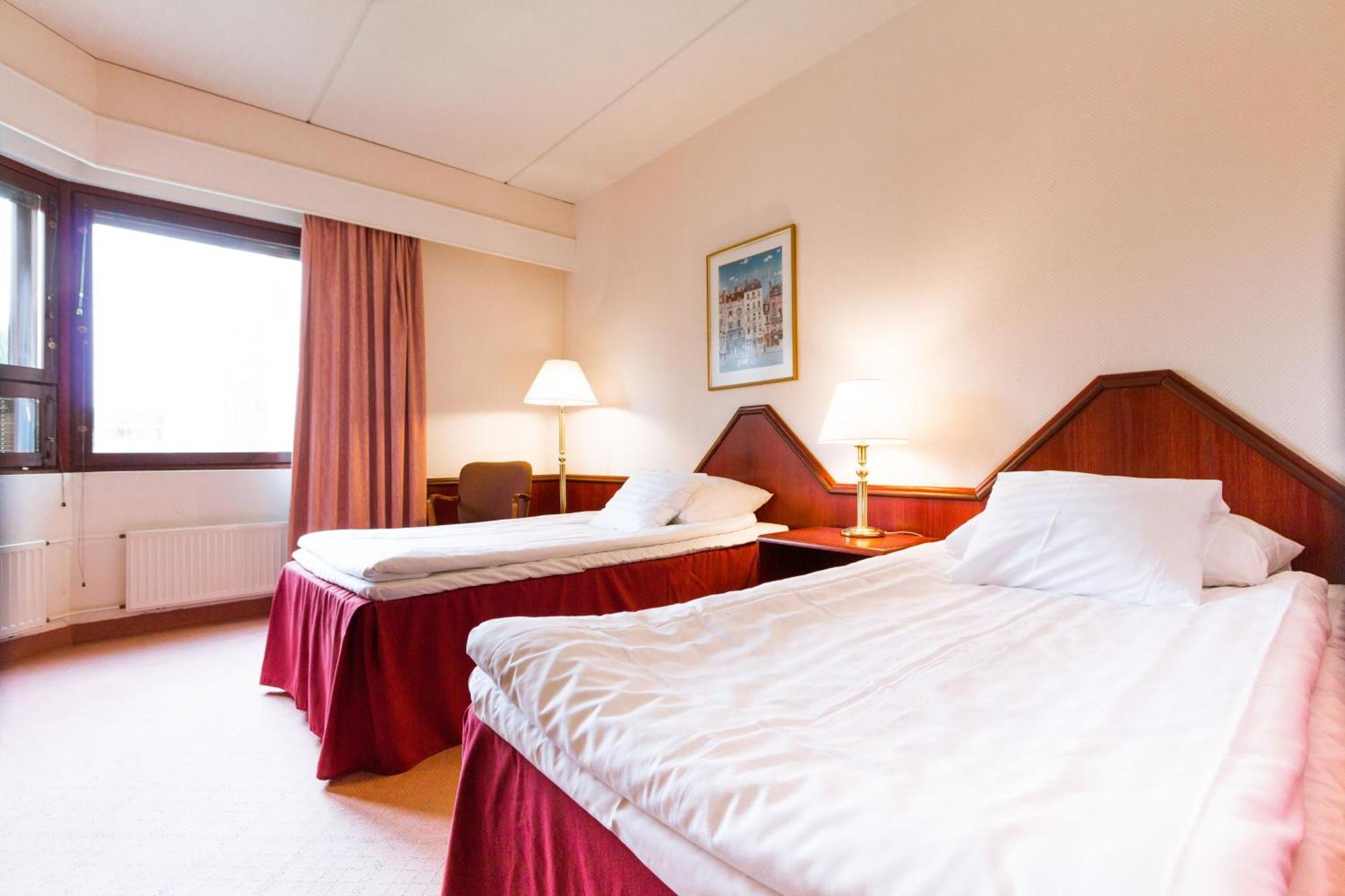 Hotel Oscar Varkaus Quarto foto