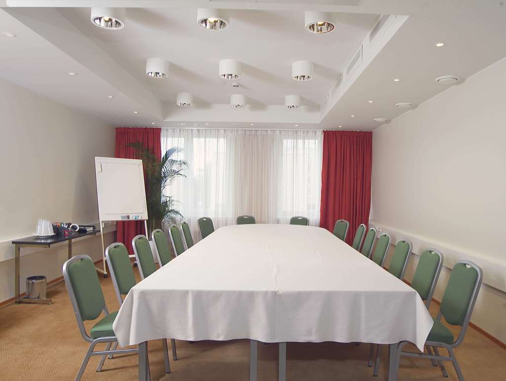 Hotel Oscar Varkaus Facilidades foto